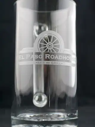 Glass beer mug etched with El Paso Roadhouse artwork